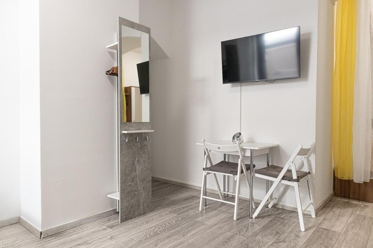 Pleasing Room Hauptbahnhof With Best Location Vienna Esterno foto