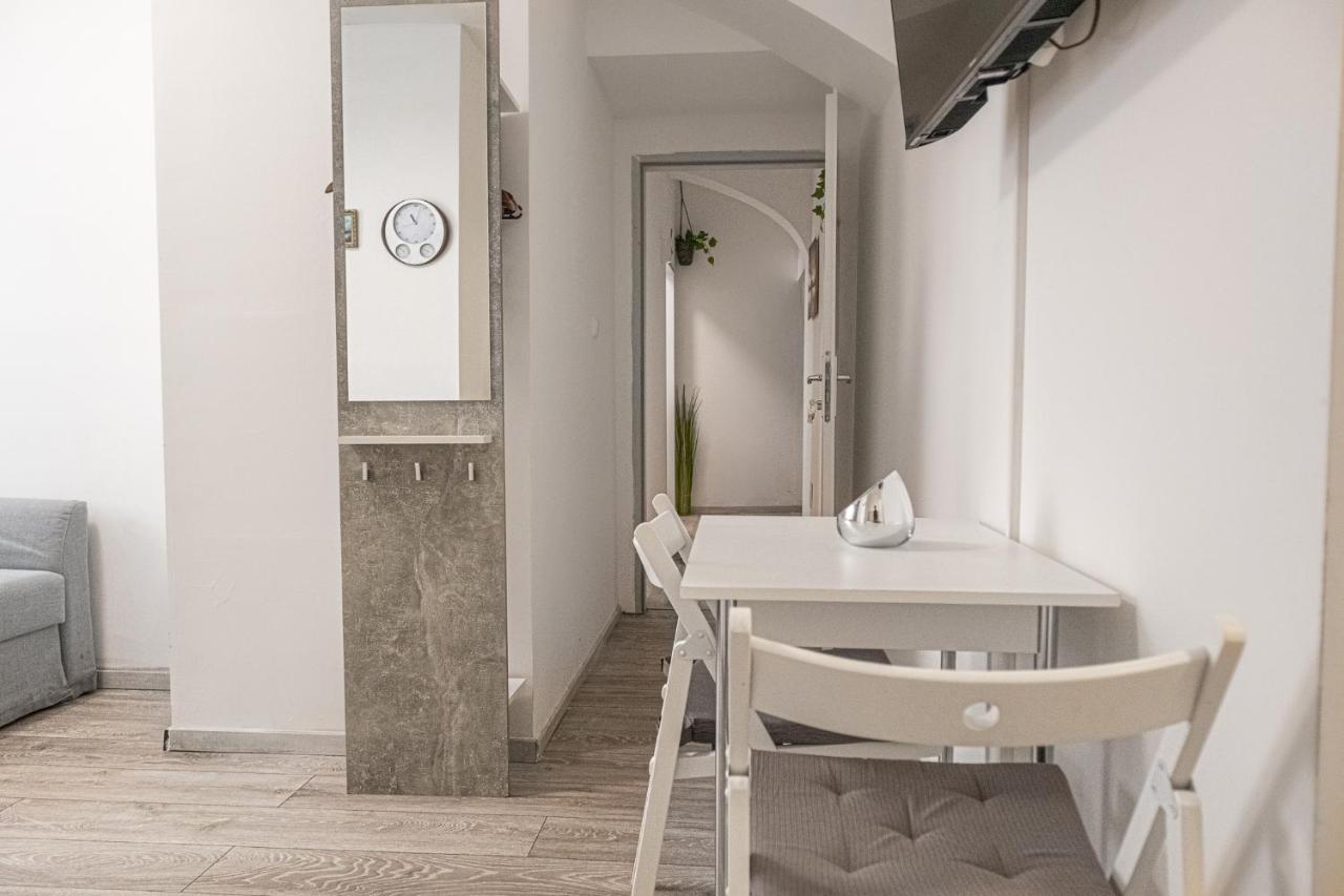 Pleasing Room Hauptbahnhof With Best Location Vienna Esterno foto